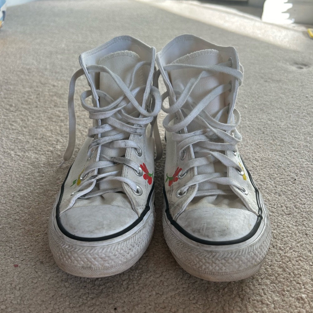 Flower Converse